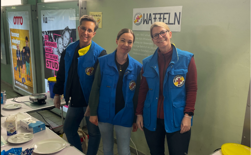 „Waffeltag“ in Bielefeld: Gemeinsam anpacken und helfen