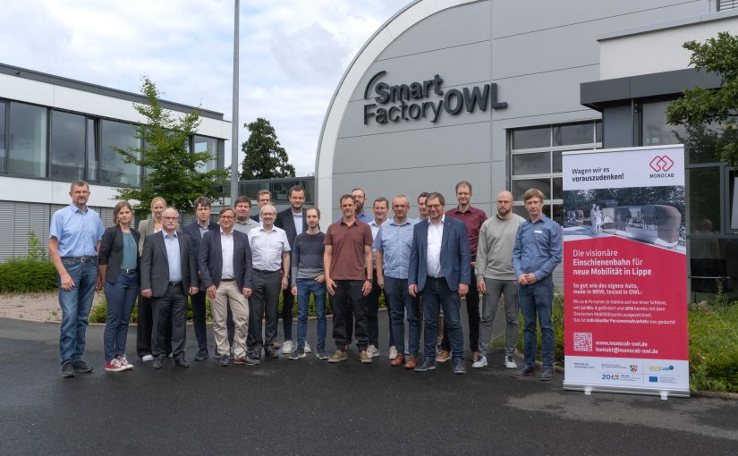 Trafen sich zum Kick-Off-Termin: Das Projekt-Konsortium vom Projekt „MONOCAB-Schlüsseltechnologien“. (Foto: TH OWL)