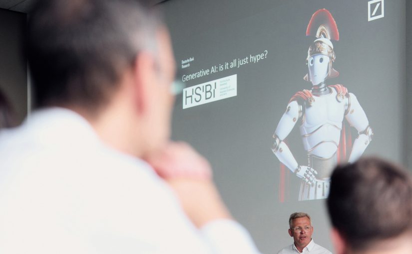 Experten des Bankenverband Bielefeld diskutierten mit Studierenden am Fachbereich Wirtschaft der HSBI zum Thema "Generative AI: is it all just a hype?". (Foto: P. Pollmeier/HSBI)