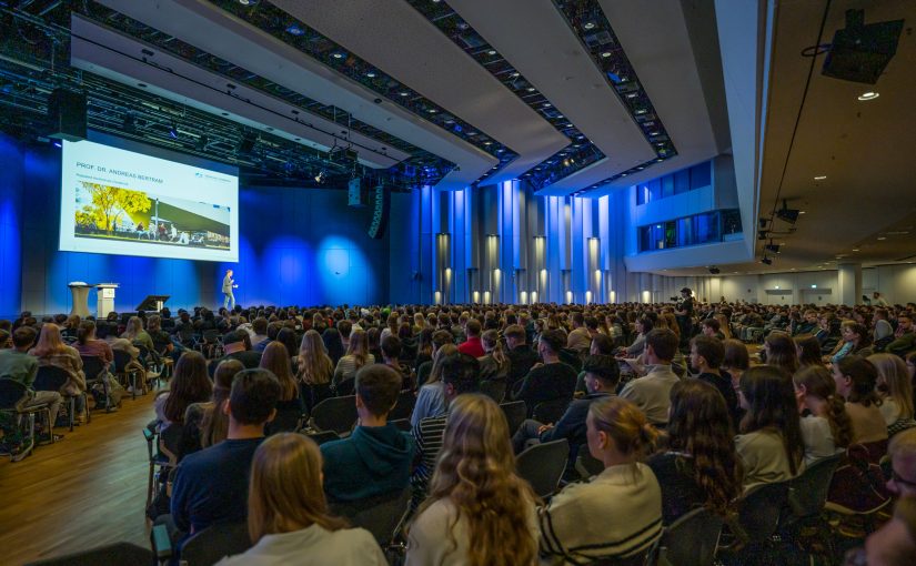 Die Hochschule Osnabrück begrüßt 3.250 Studienanfänger*innen im Wintersemester 2024/25. (Foto: Hochschule Osnabrück)