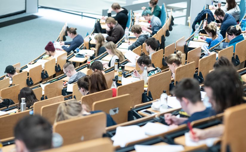 Schnupperstudium in den Herbstferien – Jetzt anmelden!